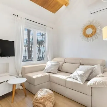 Luxury On The Beachfront